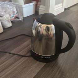  almost brand-new kettles