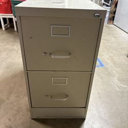 Steelcase 2 Drawer Filing Cabinet With Key