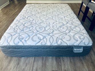 SOFT QUEEN MATTRESS