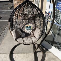 Swing Chair💚 $499