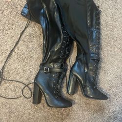 Boots ; Size 7.5