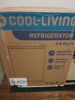 New Cool Living Mini Fridge (Black)