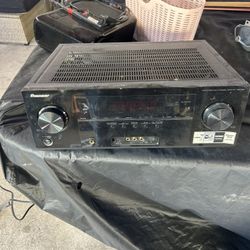 Pioneer VSX-921-K 7.1 Channel A/V Receiver in black