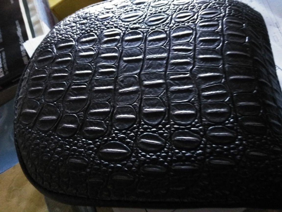 Harley Davidson back rest n sportster seat