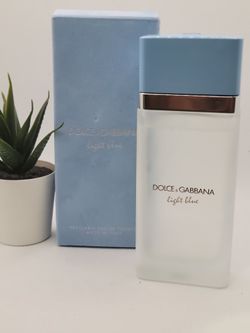 Dolce&Gabbana
 
Light Blue Eau de Toilette

3.3 fl (USED 10-15%)⭐️