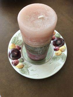 Yankee candle and decorative plate holder