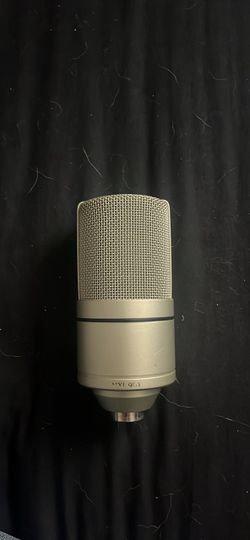 MXL 990 Condenser microphone