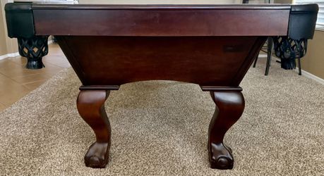 Buckhorn 7 Foot Ball And Claw Leg Pool Table