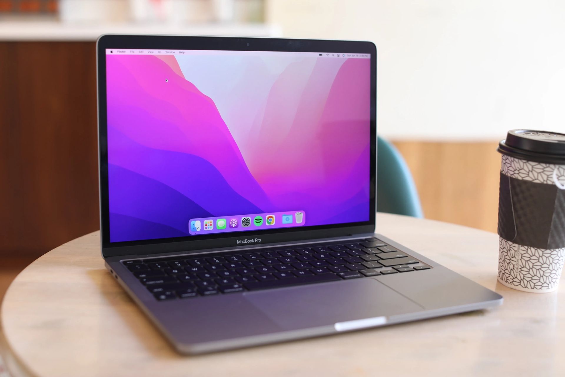 2022 Macbook Pro M2 13in with Apple Intelligence