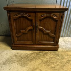 THOMASVILLE VINTAGE FLIP TOP SERVER/BUFFET. IN GREAT CONDITION! SOLID WOOD.