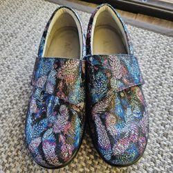 Alegria Shoes Women's Lau-885 Lauryn Floral Clog Comfort Shoes