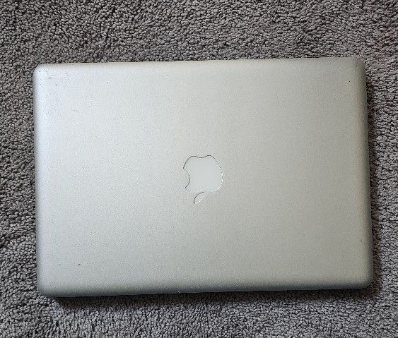 MacBook Pro i5 13" Early 2011
