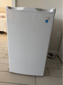 Refrigerator with freezer