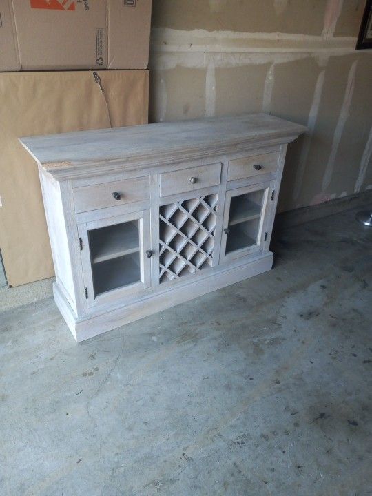 Heavy Wood Wine/tv Stand / You Want To Do!