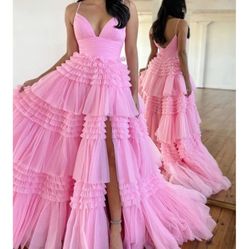 BRAND NEW Gorgeous Prom dress 