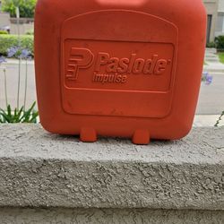 Paslode Cordless Framing Nailer – Used Once – Complete Kit