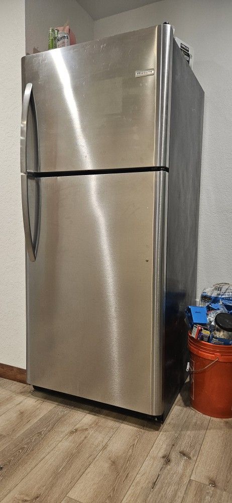[PENDING] Frigidaire Stainless Steel Refrigerator