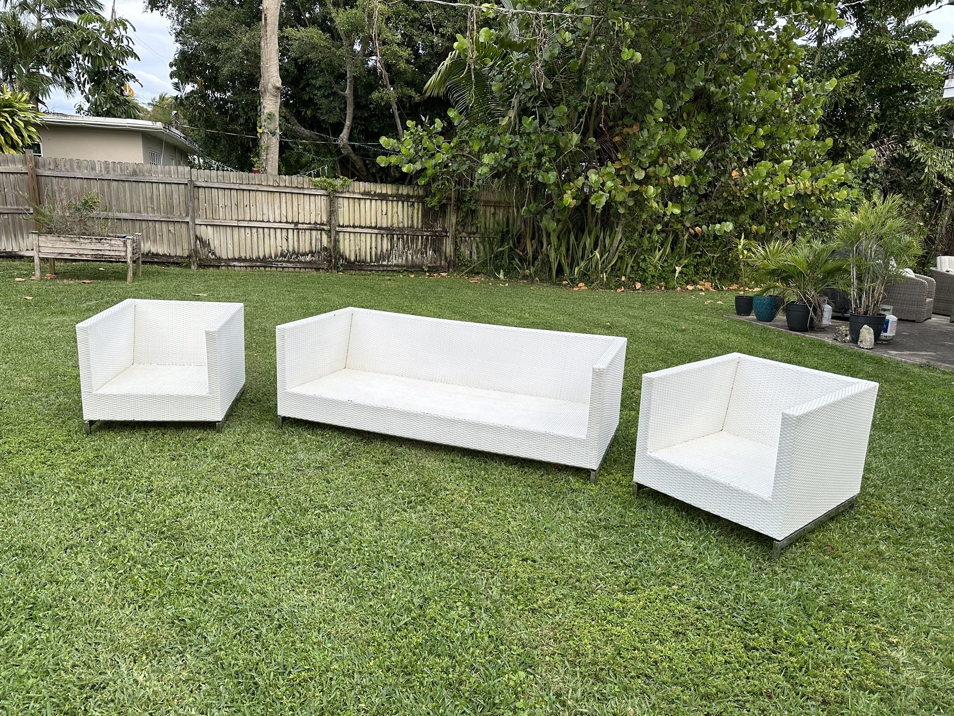 Wicker Outdoor Furniture from Frontgate