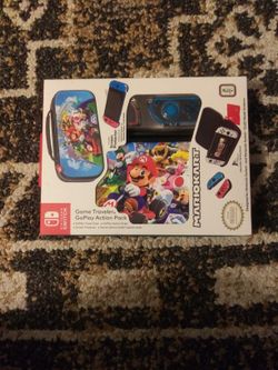 NEW IN BOX NINTENDO SWITCH MARIO KART GAME TRAVELER GO PLAY ACTION PACK SET