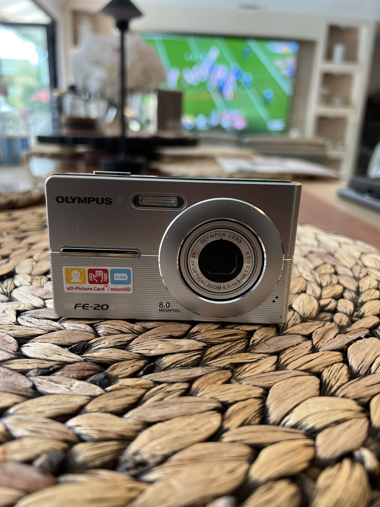 Olympus fe-20