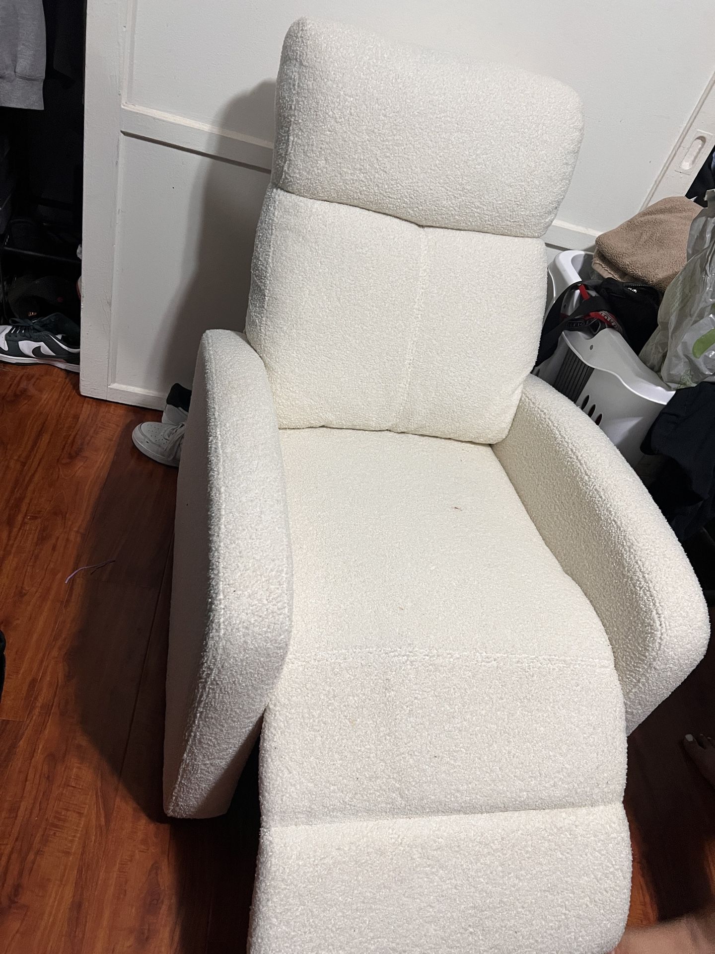 Recliner Chair! Like New