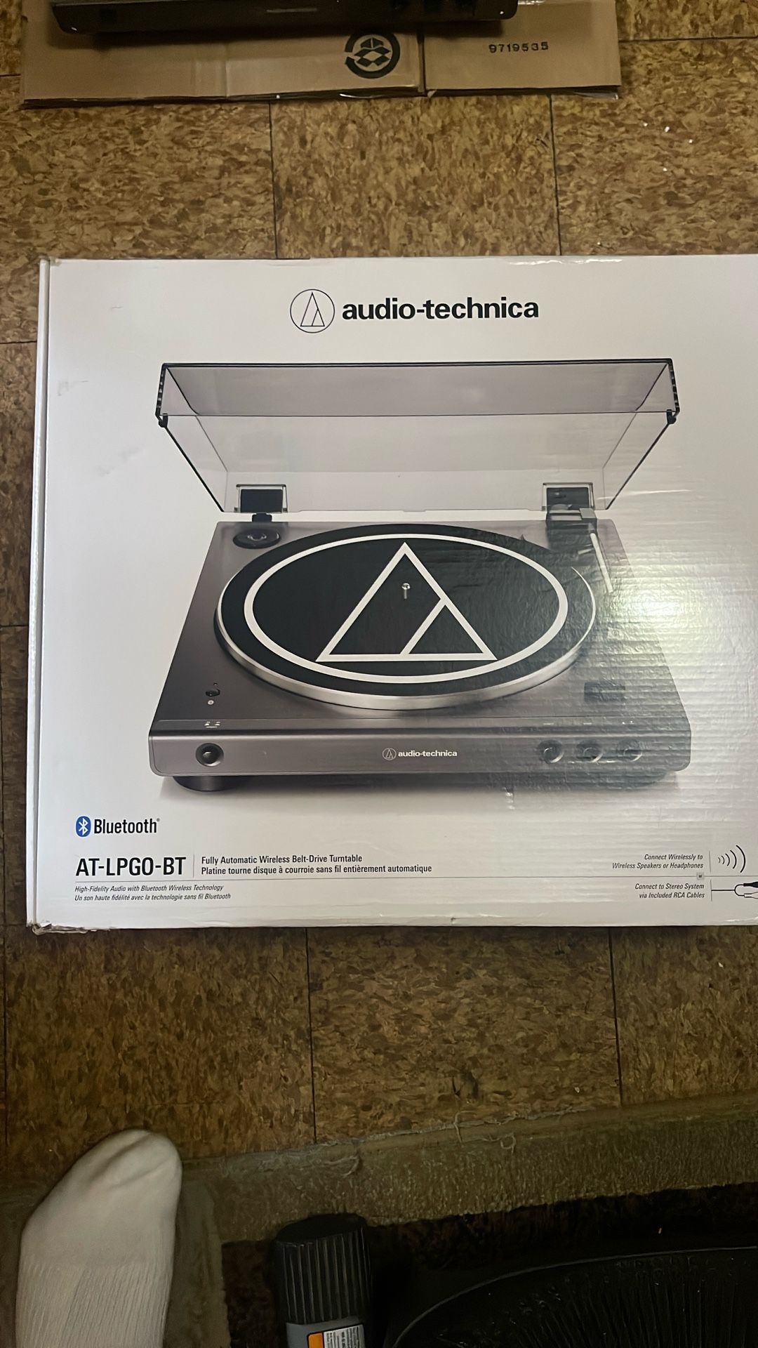 Audio-Technica AT-LPGO-BT Fully Automatic Wireless Belt-Drive Turntable