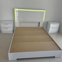 Brand New Queen Bed with 2 Nightstands / Cama Queen y 2 Mesas de Noche Nuevo a Estrenar … Fast 🚚