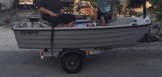 9.4 Bass Hound boat, trolling motor and trailer for Sale in Fort  Lauderdale, FL - OfferUp