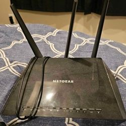 Nighthawk Router
