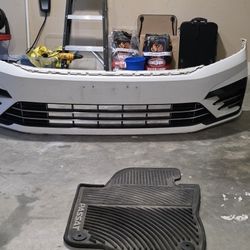 Volkswaggen Passat R-Line Front Bumper/ Floor Mats