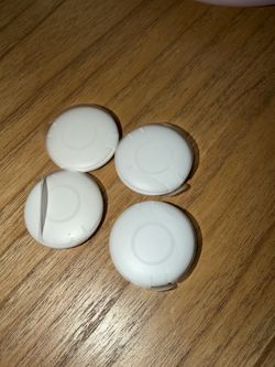 Apple AirTag 4 Pack – Unused/Open Box