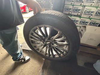 Cadillac wheels 22in