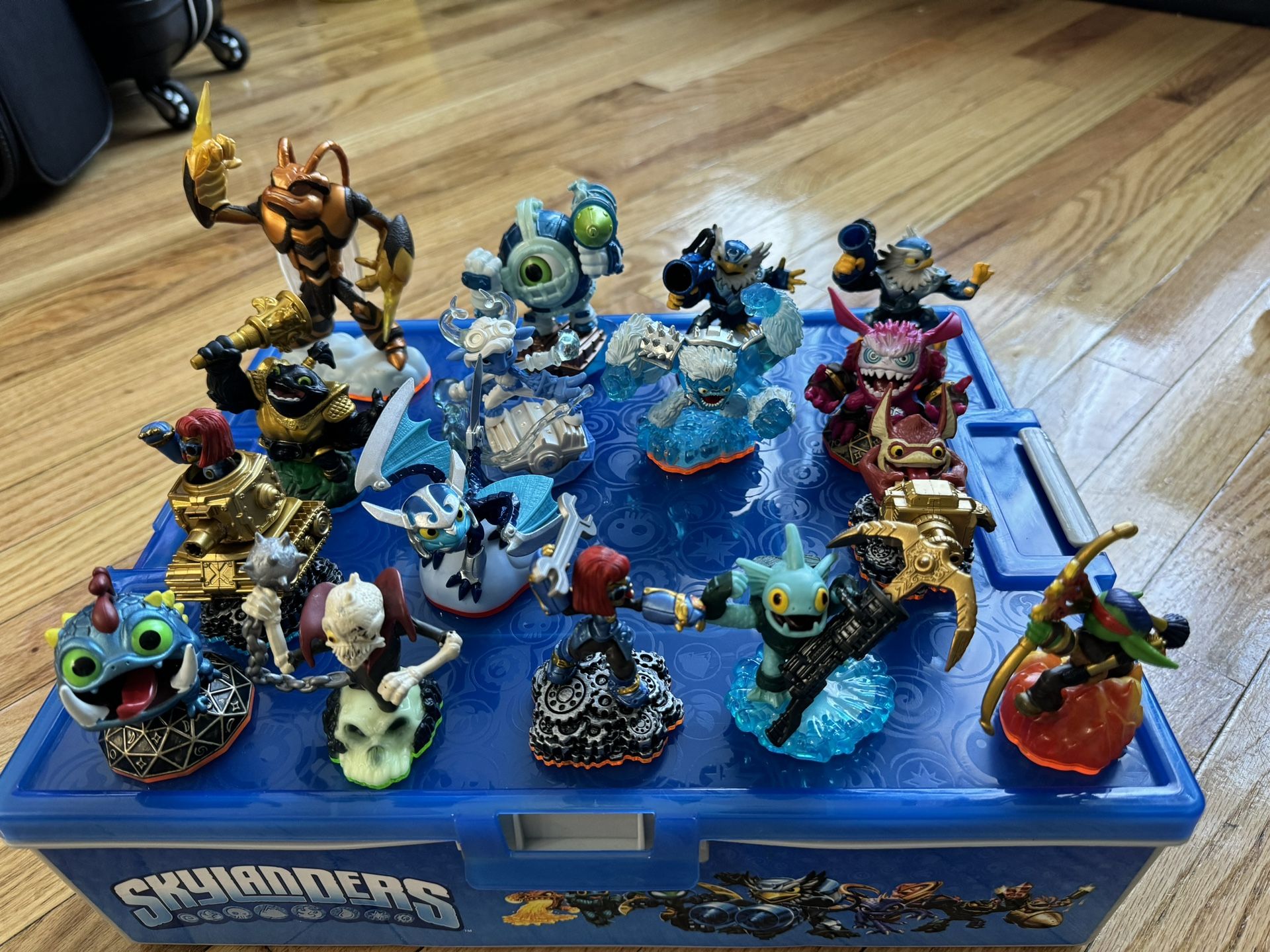 Skylanders Bundle W Carrying Case