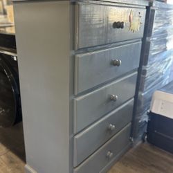 Five Drawers Dresser 