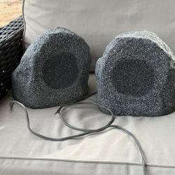 Outdoor Speakers 