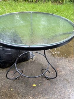 Wrought iron Patio dining table   30x30.5”.