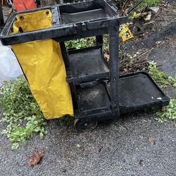 Rubbermaid Commercial Cleaning Cart