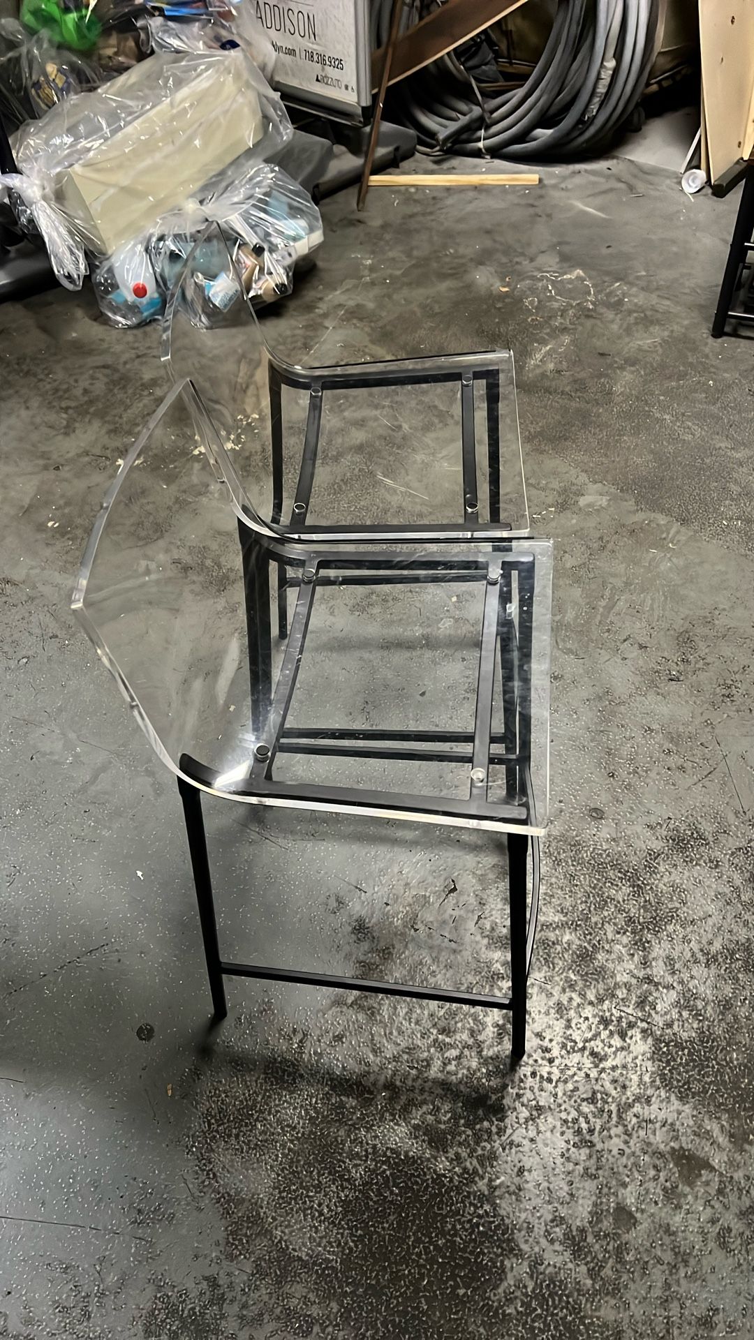 Pemberly Row Juego de 2 taburetes de bar transparentes | Altura del asiento 33 pulgadas | con asiento cuadrado, reposapiés, respaldo | Interior para c