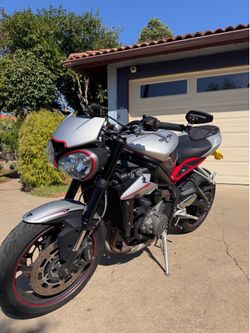 2018 Street Triple R