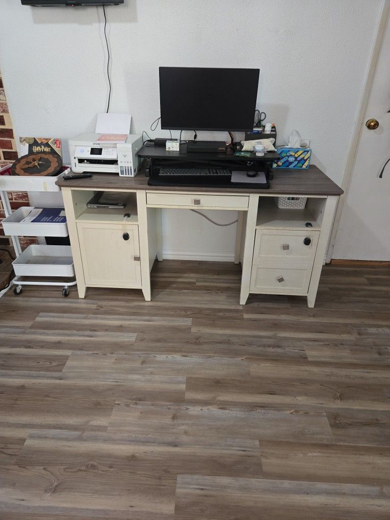 Office Desk