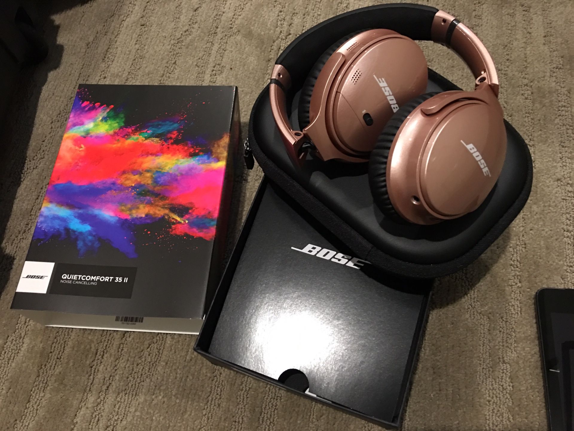 QuietComfort 35 Wireless Headphones II in Rose Gold with Bose AR — with Alexa Voice Control in Charlotte, - OfferUp