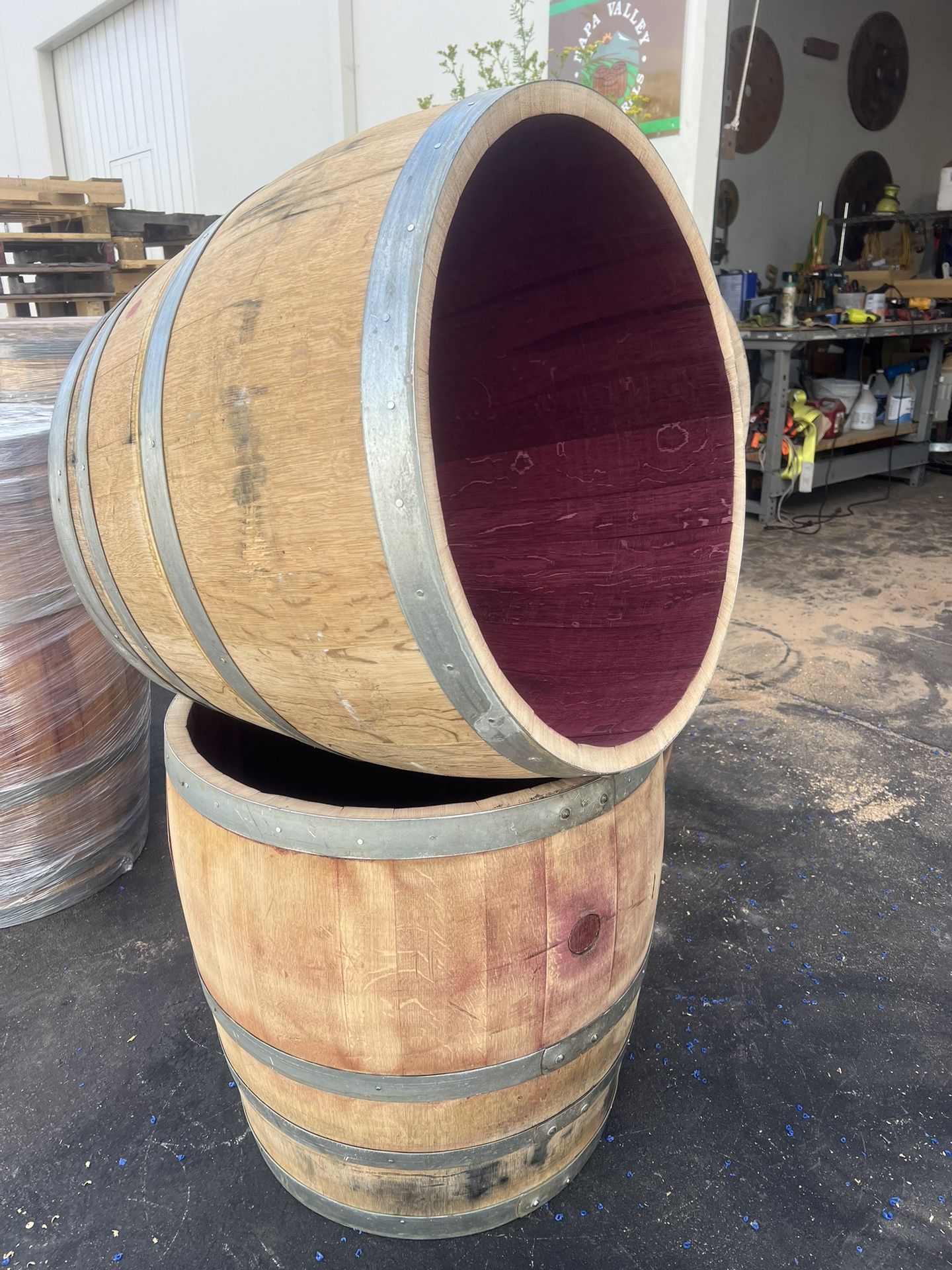High Quality Wine Barrel Planters For Sale