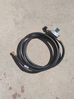Propane Regulator with Gas Hose