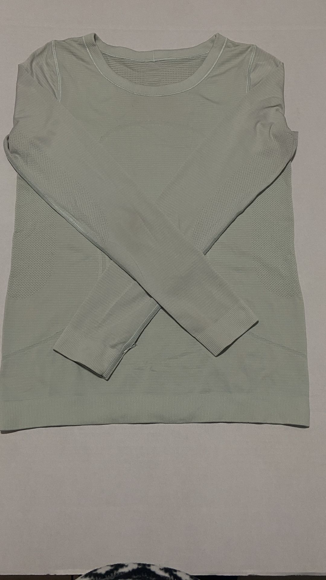 Lululemon Lot Of Tops,leggings, Shorts, Jackets(about 100pcs)