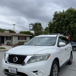 2014 Nissan Pathfinder Hybrid