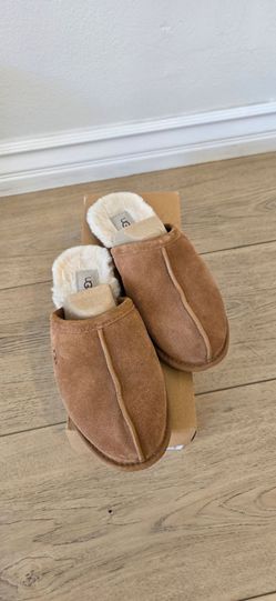 Brand New UGG Women's Brown Suede Sheepskin Lined Slippers. Size 8