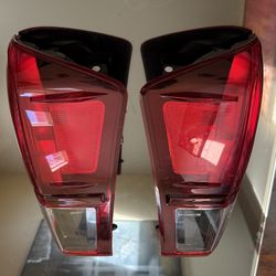 r Toyota Tacoma 2016 2017 Tail Light TRD Sport/Off Road Model Red Lens Pair Driver and Passenger Side 
