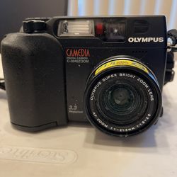 Olympus CAMEDIA C-3040 Zoom 3.3MP Digital Camera - Black