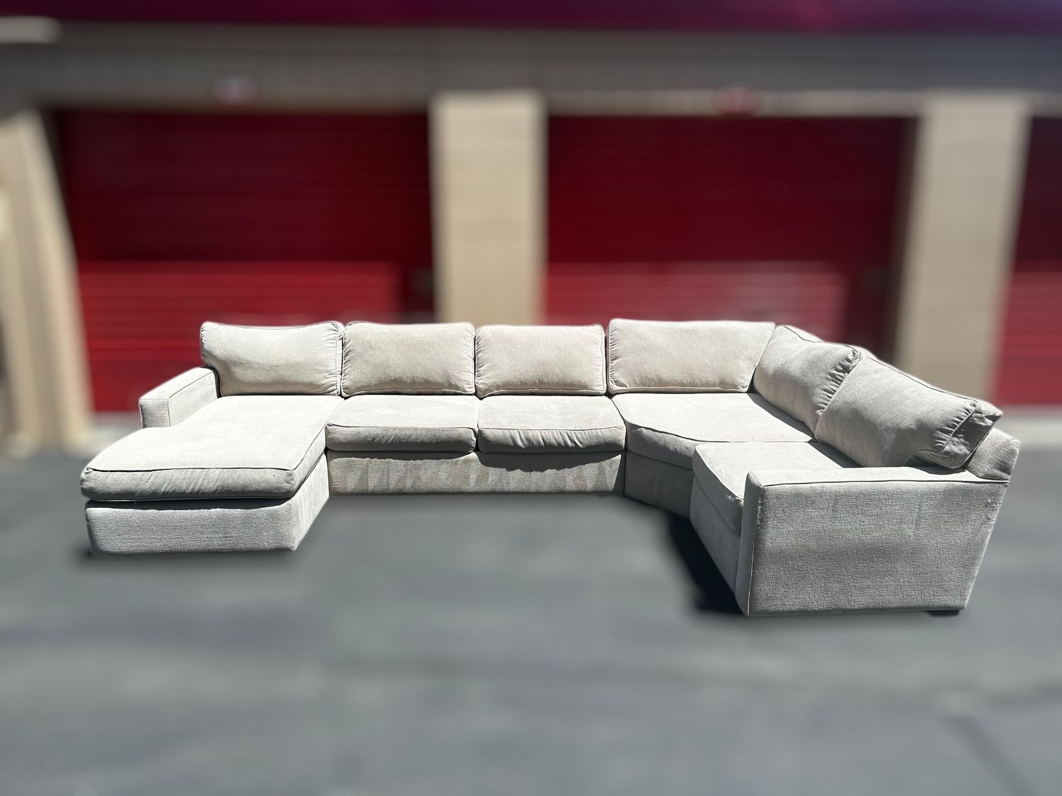 Free Delivery-Macy’s Radley cream 4pc sectional couch sofa retails 2049