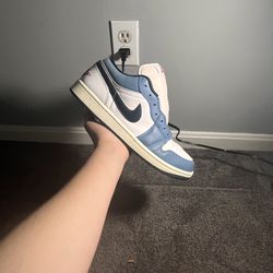 Armory Navy Jordan 1 Low 
